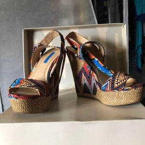 Tribal Print Wedge